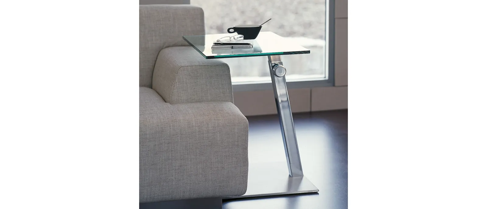 Tavolino in vetro e acciaio inox Lap di Cattelan Italia
