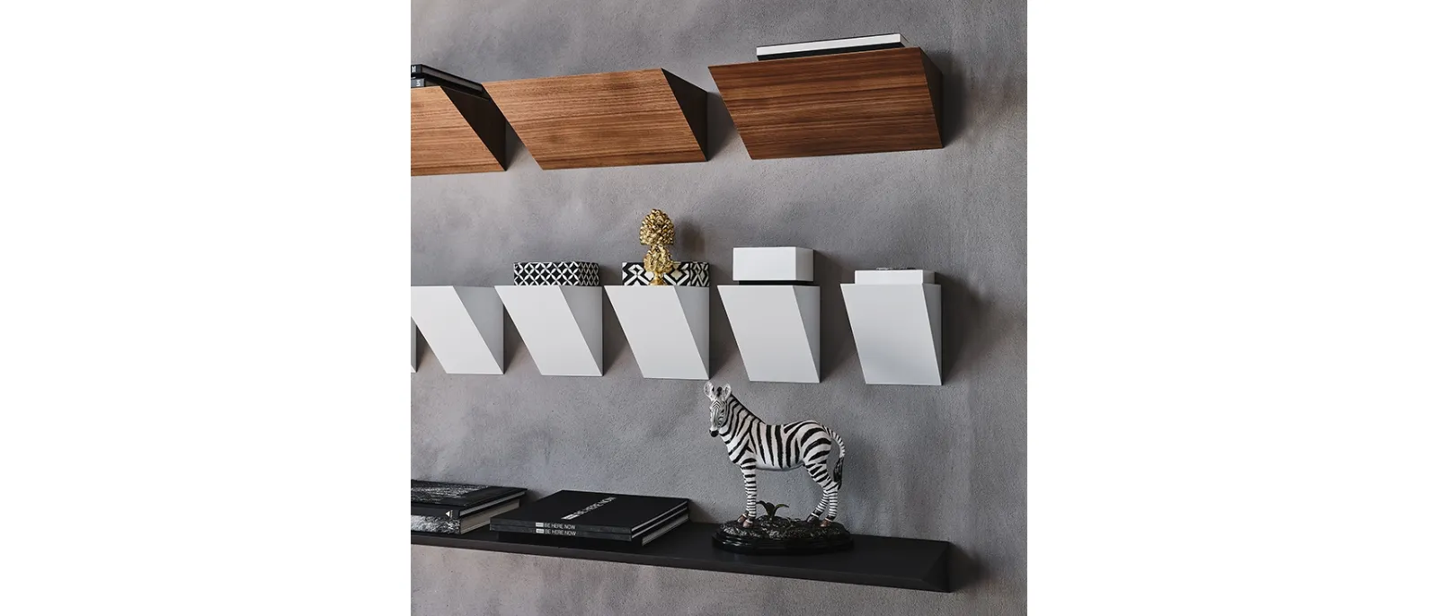  Mensola di design in legno Pendola realizzata in 3 dimensioni triangolari di Cattelan Italia
