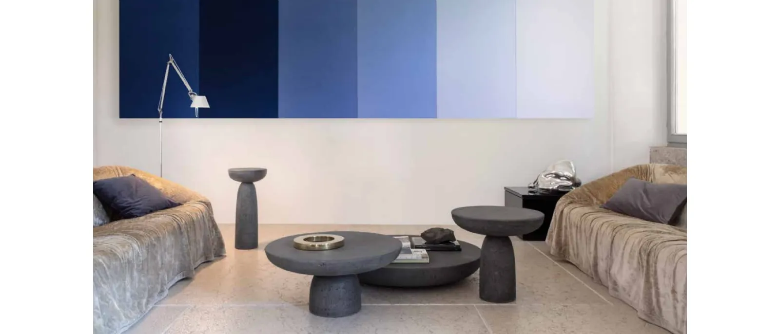 Tavolino rotondo di design in cemento Olo di Mogg