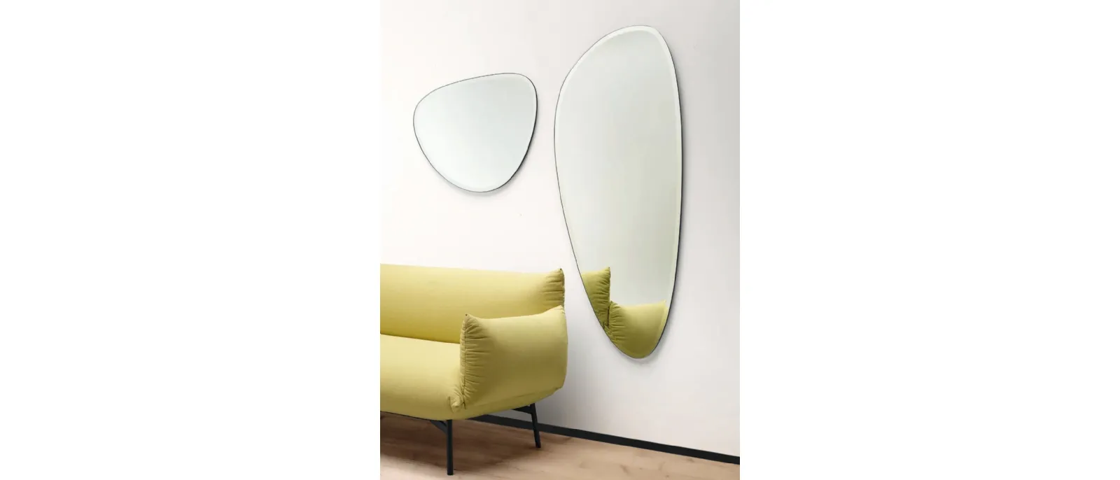 Specchio da parete con bordo bisellato Spot S-L di Midj