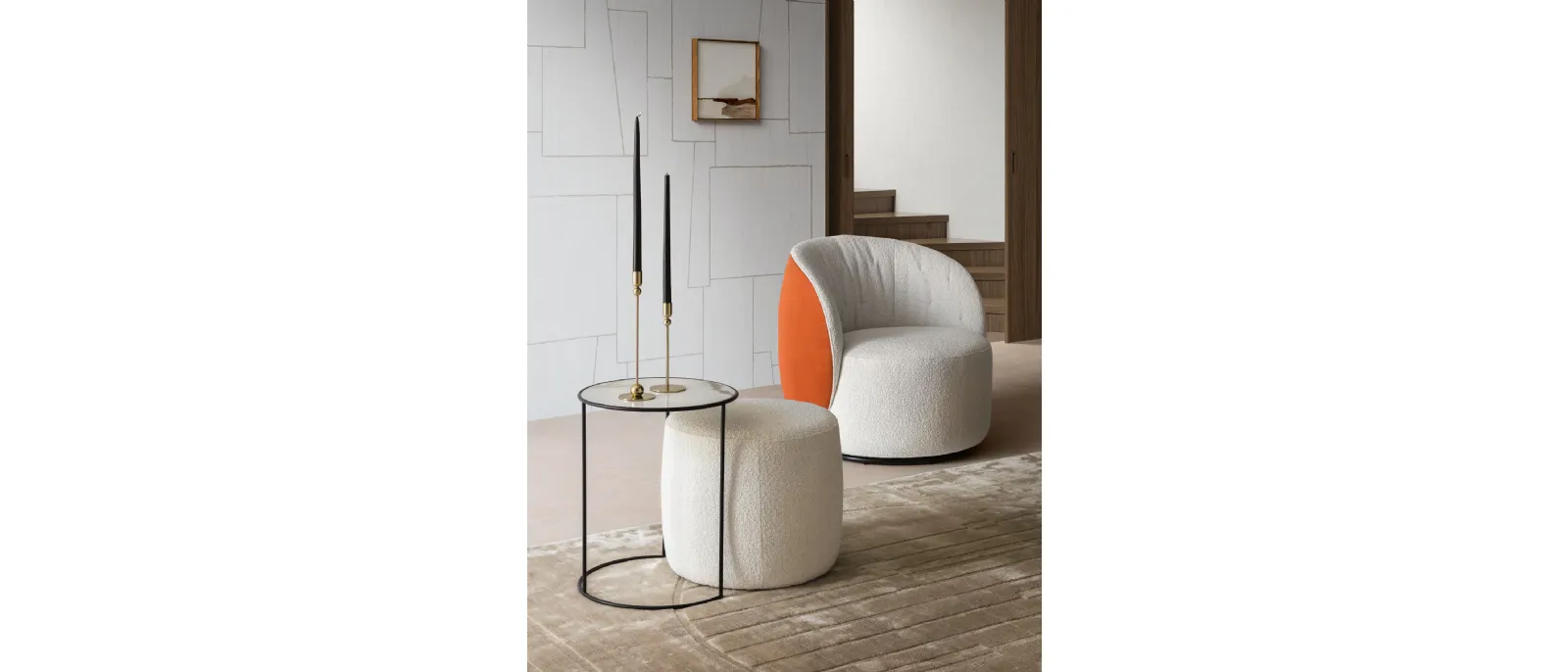 Tavolino Jarvis con top in gres calacatta e base in metallo di Le Comfort