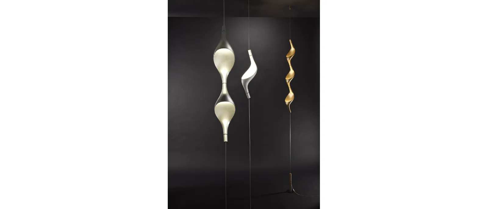 Lampada di design in acciaio pressofuso sospesa tra soffitto e pavimento Acqua Filo di Cini&Nils