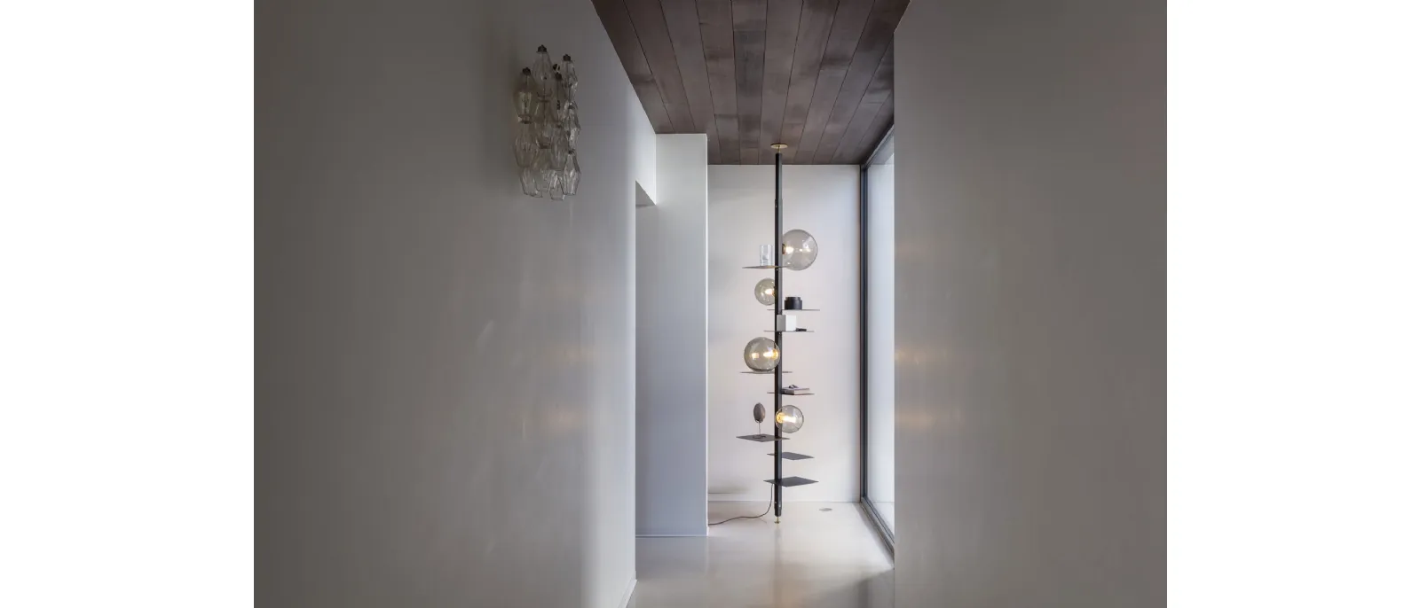 Lampada terra-soffitto Adelaide di Mogg