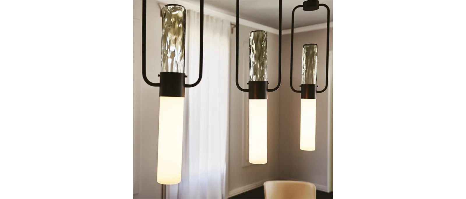 Lampada a sospensione in ferro brunito con paralume in vetro Bamboo di Cattelan Italia