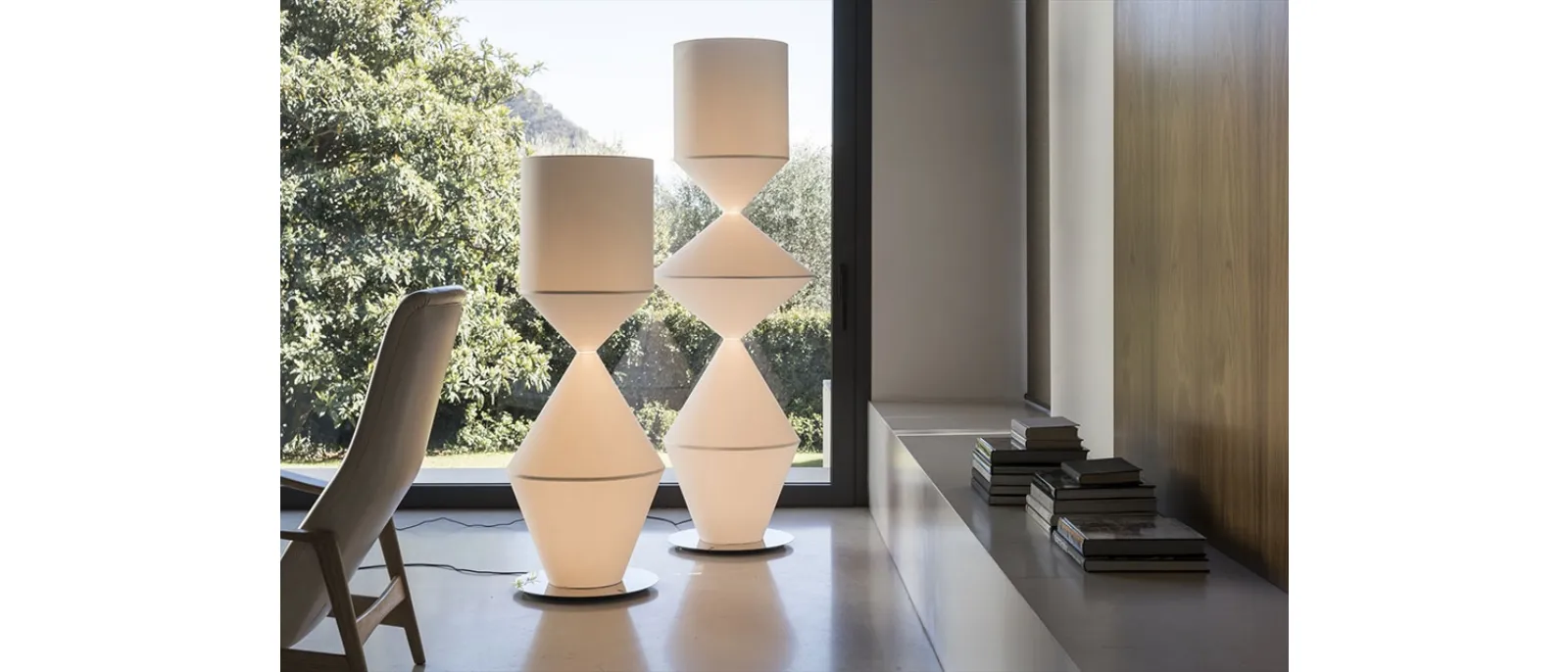 Lampada da terra Costantina XXL di Mogg