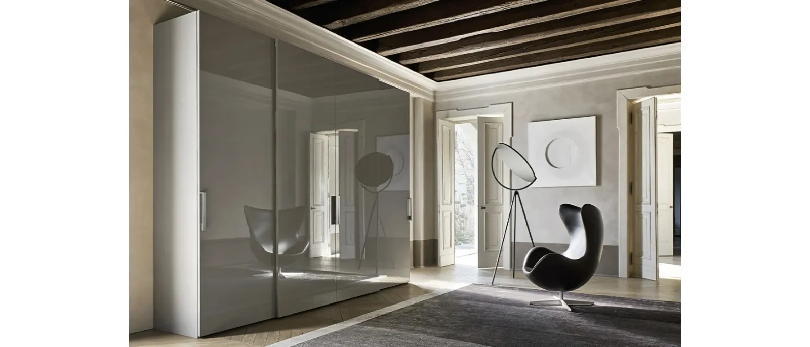 Armadio Anta Liscia in laccato lucido Ardesia con maniglia Mia di Sangiacomo