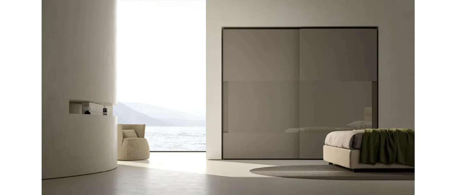 Armadio Atelier con ante scorrevoli con maniglia integrata in melaminico Fango e inserti in vetro Shine di Adok