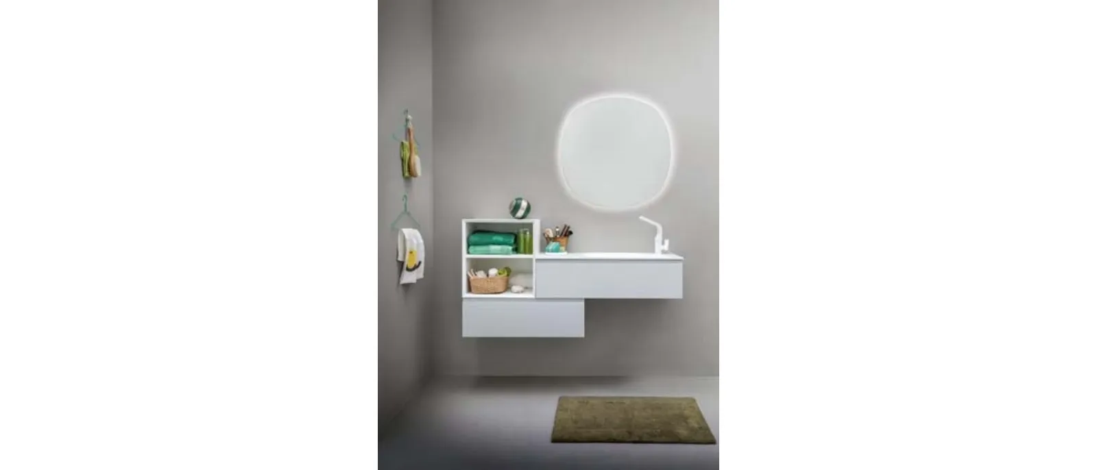 Mobile da bagno sospeso in laccato bianco opaco e top in Corian Memento 04 di Birex