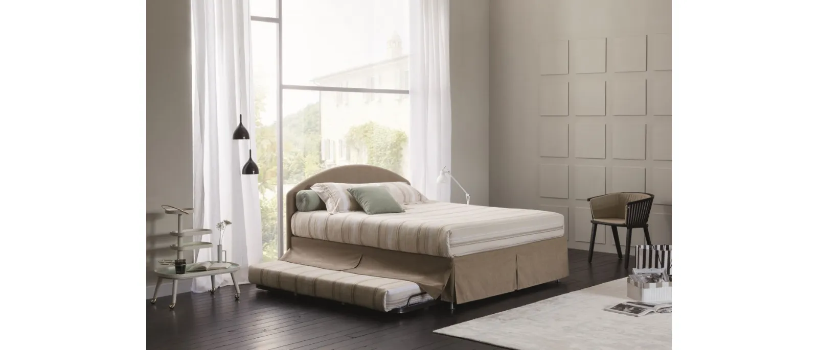 Letto Combi in tessuto con testiera arrotondata e secondo letto sotto al vano contenitore Castle e Banner di Oggioni