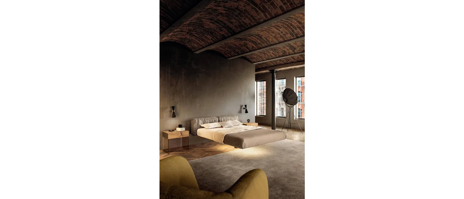 Letto sospeso con testiera imbottita Fluttua 1662 di Lago