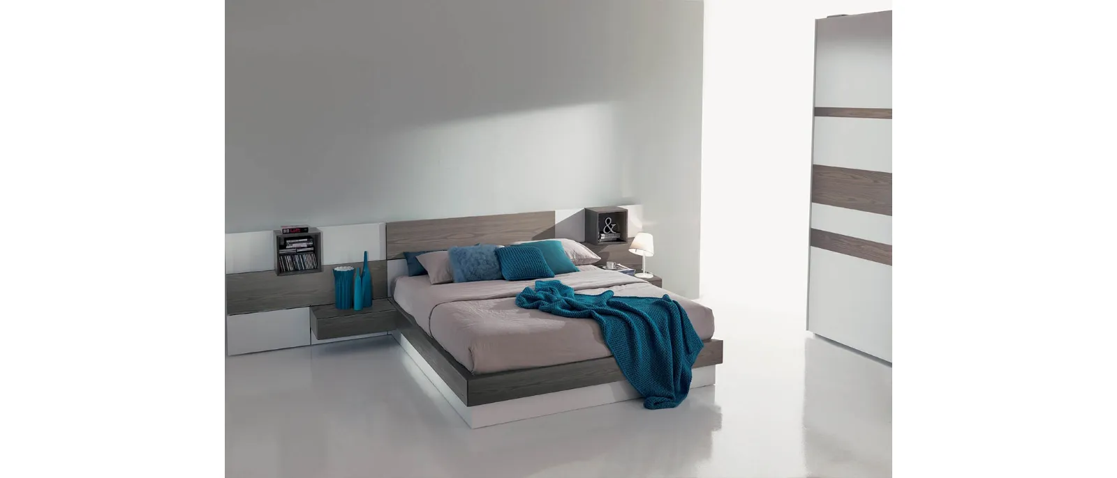 Letto in legno con testiera a boiserie modulare Plan di Fimar