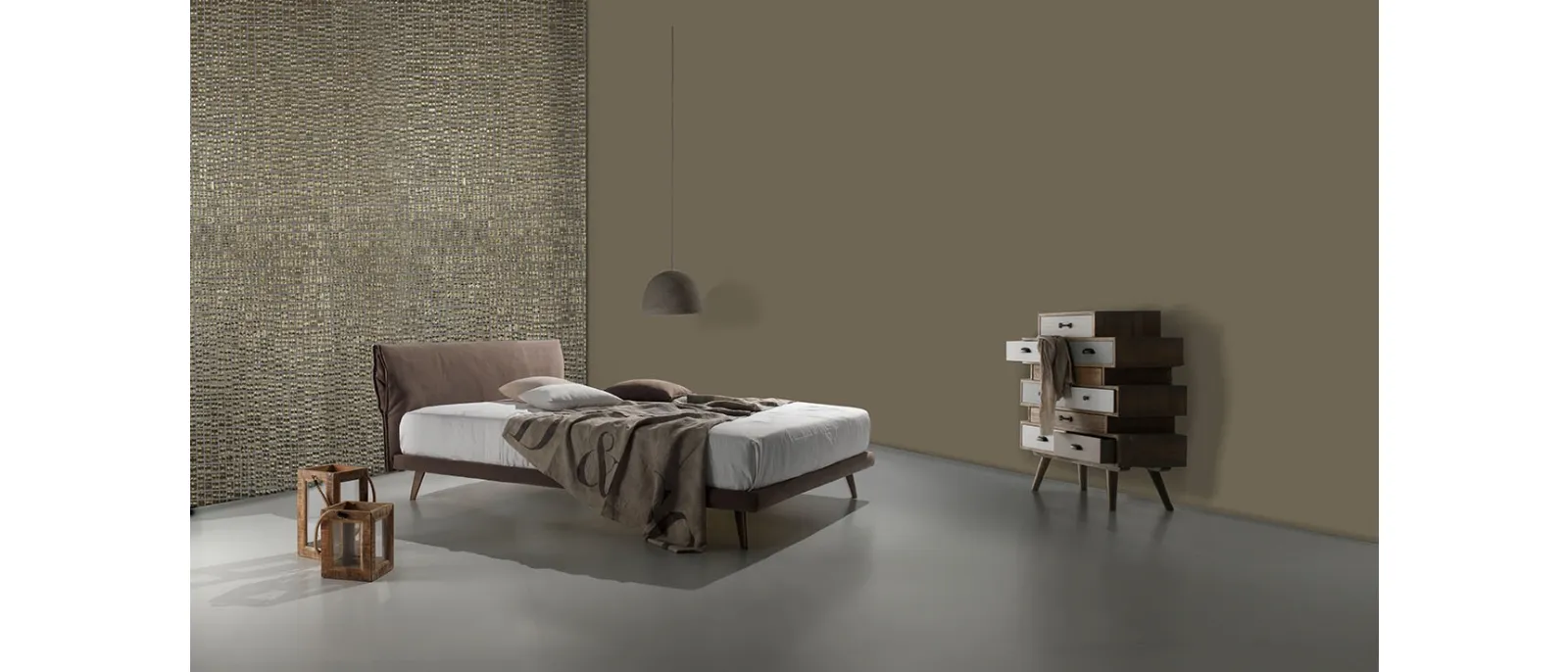 Letto matrimoniale in tessuto color tabacco Nuovo Bacco Ring 8 di Excò