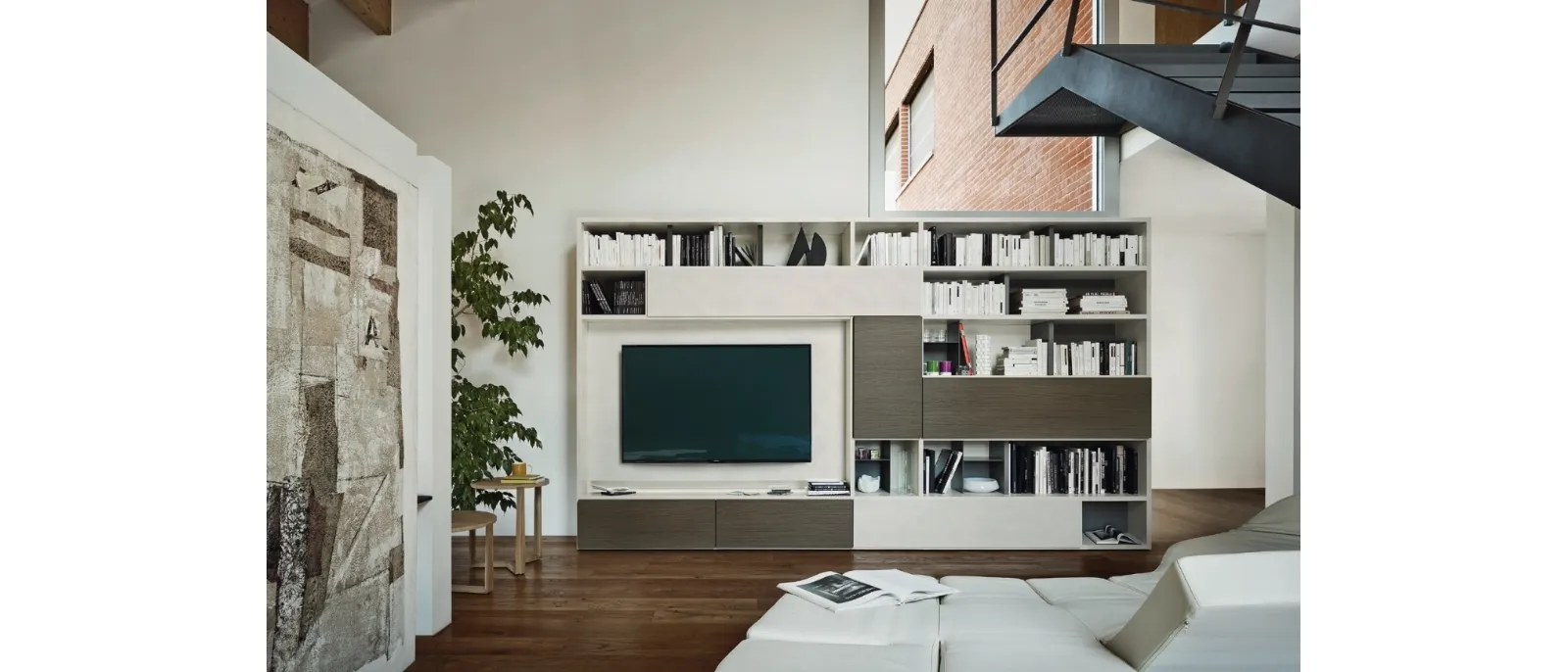 Libreria con vano porta TV Modo M6C73 in laccato opaco e materico Loto natura di Sangiacomo