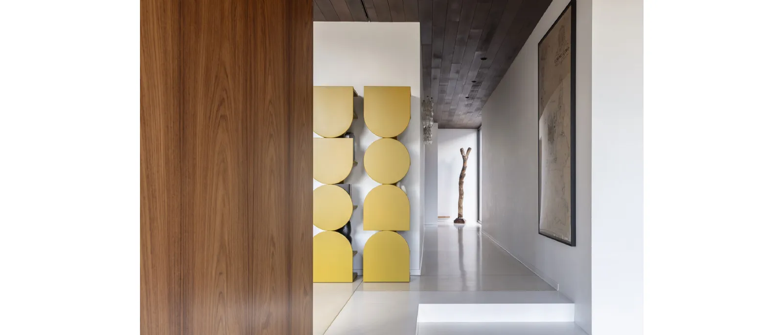 Libreria Shape Tower di Mogg