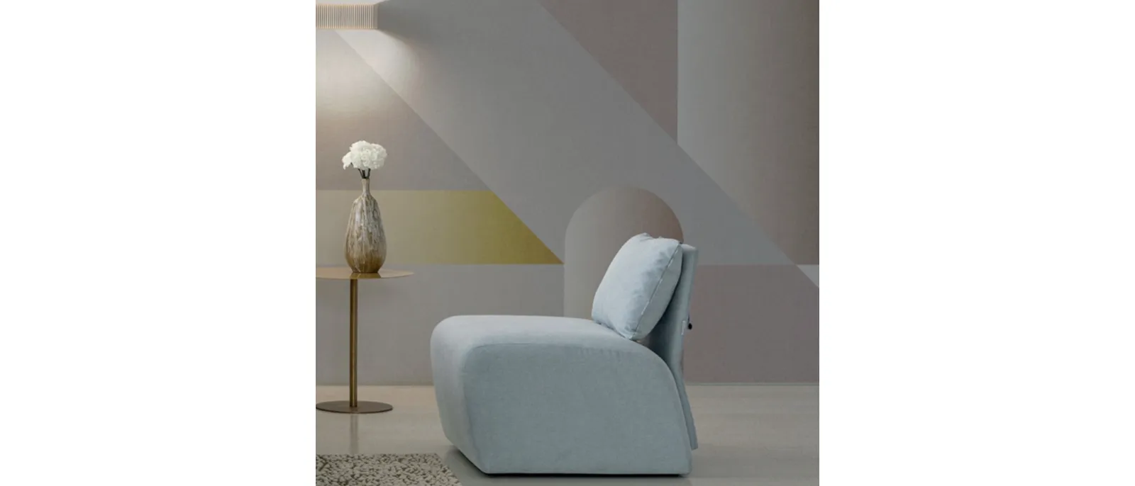 Poltroncina in tessuto imbottito Lady B di Oggioni
