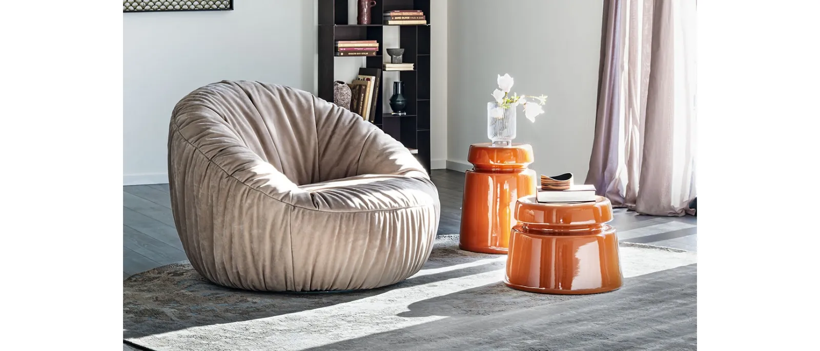 Poltrona imbottita Peggy Turn di Cattelan Italia