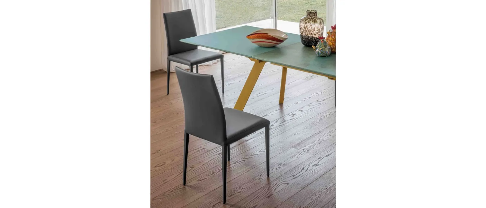 Sedia rivestita in ecopelle Dandy di Altacom