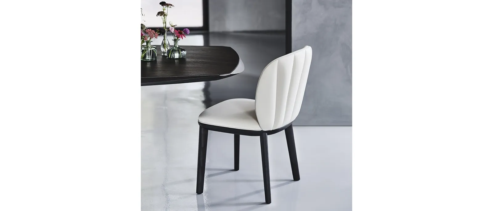 Sedia in legno con rivestimento in pelle Chrishell di Cattelan Italia