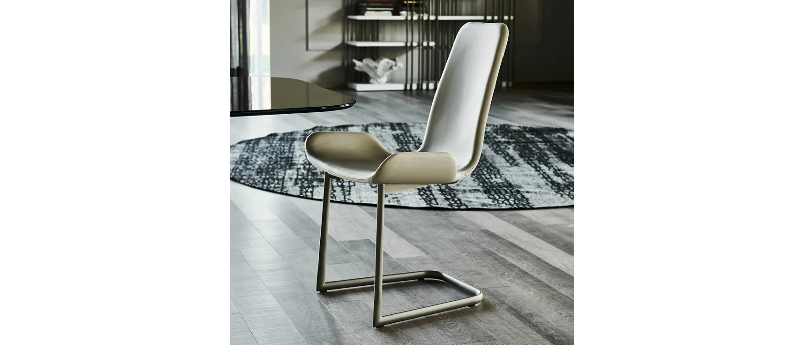 Sedia in pelle con struttura in acciaio Flamingo Cantilever di Cattelan Italia