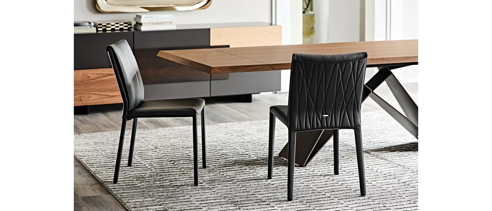 Sedia in ecopelle con imbottitura trapuntata Italia Couture di Cattelan Italia