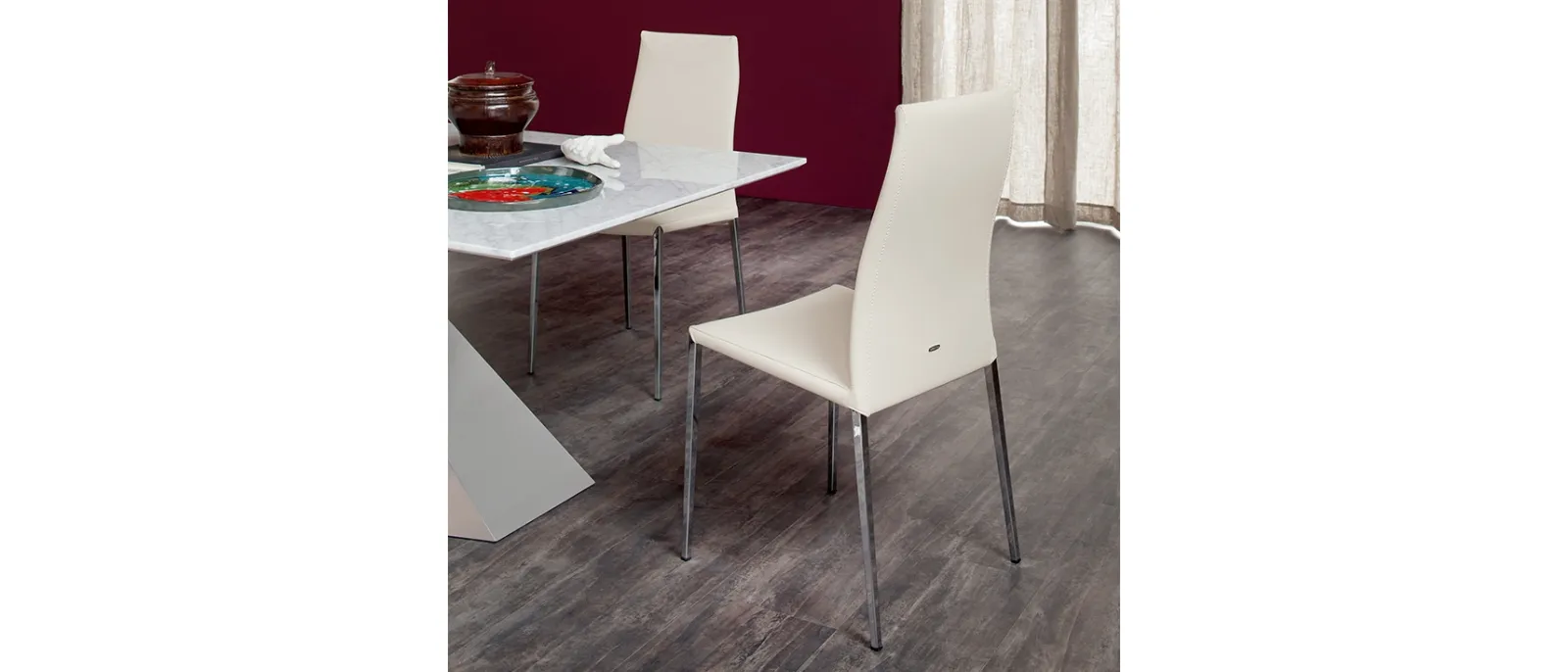 Sedia in ecopelle con struttura in acciaio Maya Flex ML di Cattelan Italia