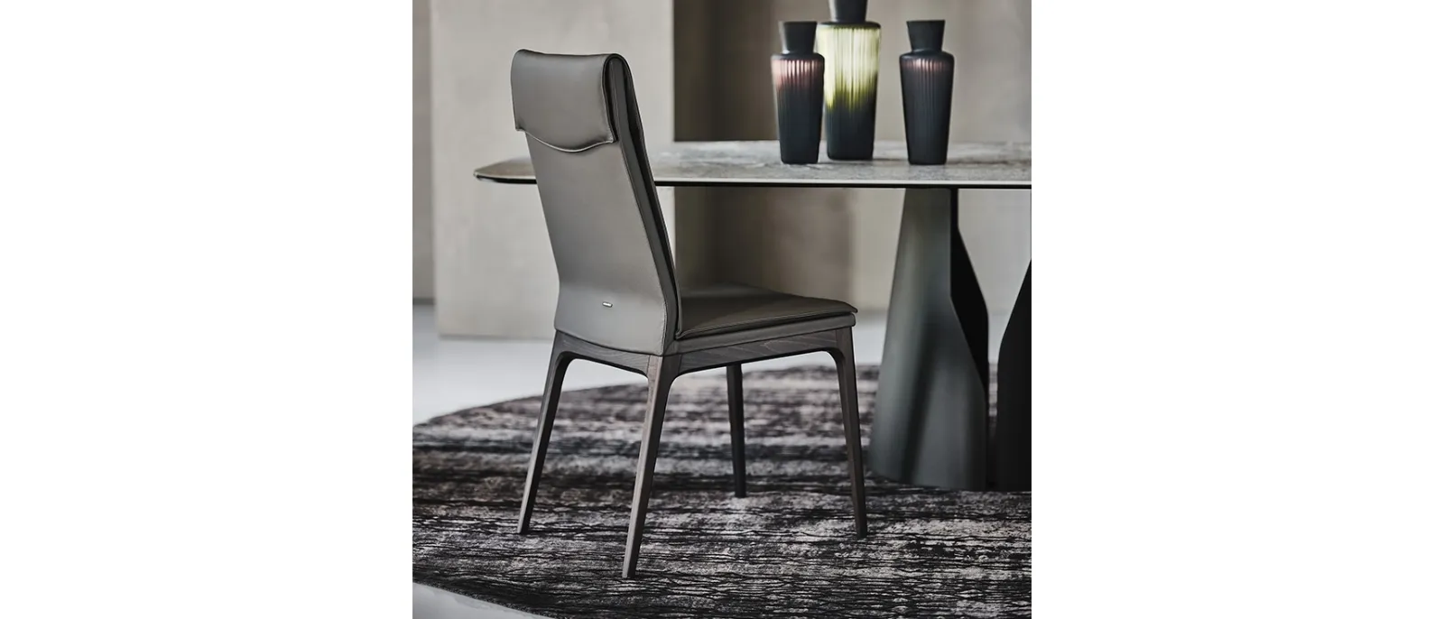 Sedia in pelle con gambe in legno Sofia di Cattelan Italia