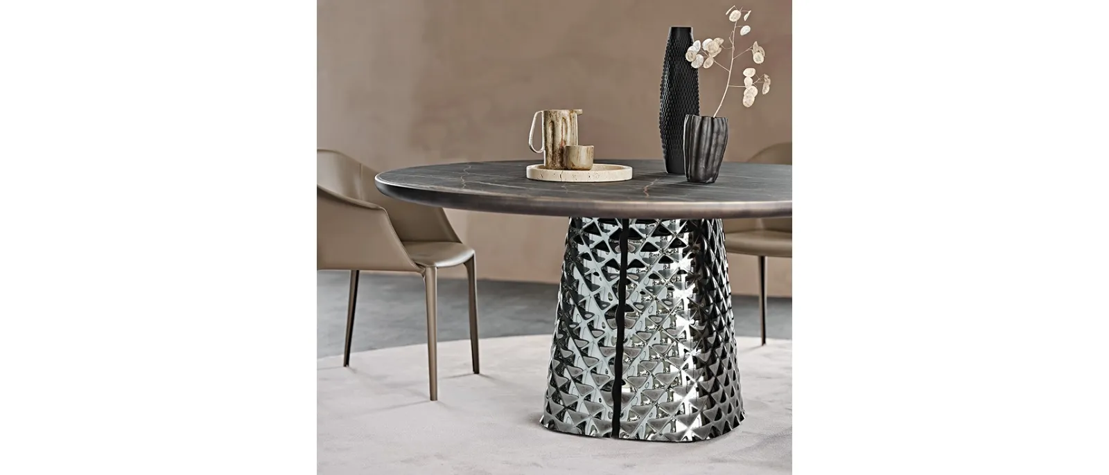 Tavolo con base in cristallo specchiato e piano in ceramica Atrium Keramik Premium Round di Cattelan Italia