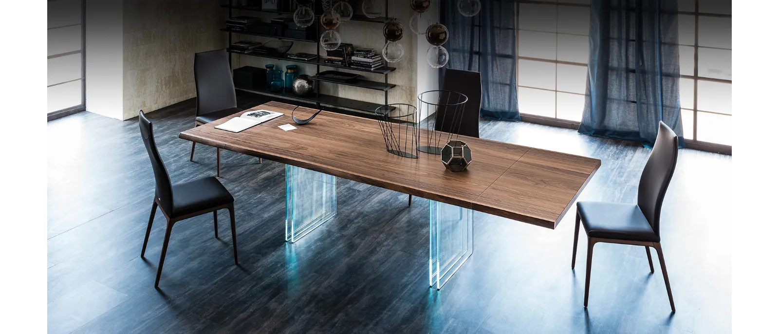 Tavolo allungabile in legno con base in cristallo Ikon Drive di Cattelan Italia