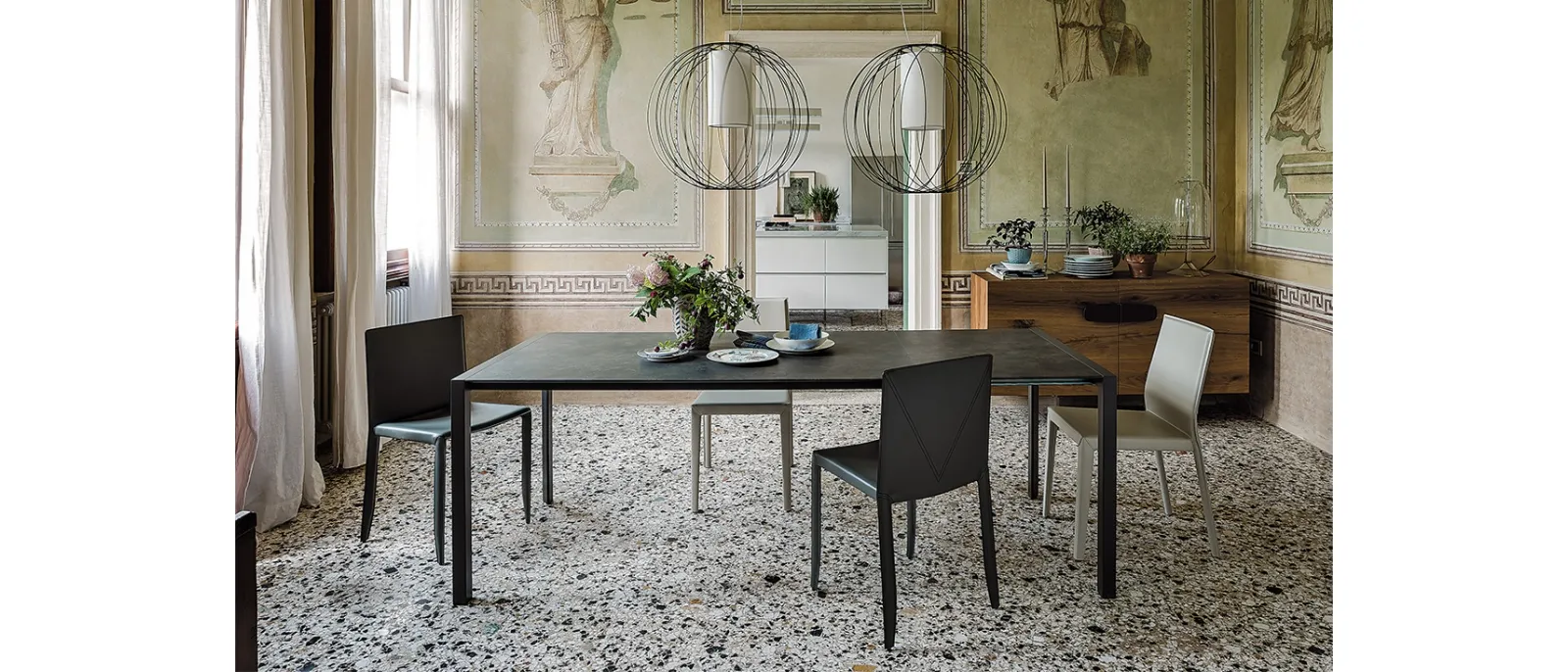 Tavolo allungabile con struttura in acciaio e piano in laminato Pedro Drive di Cattelan Italia