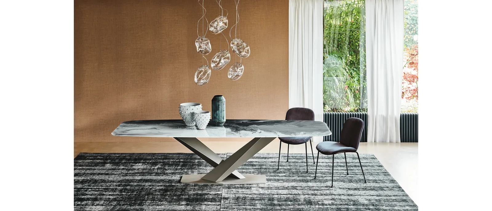Tavolo con piano in cristallo con stampa artistica decorativa Stratos Crystalart di Cattelan Italia