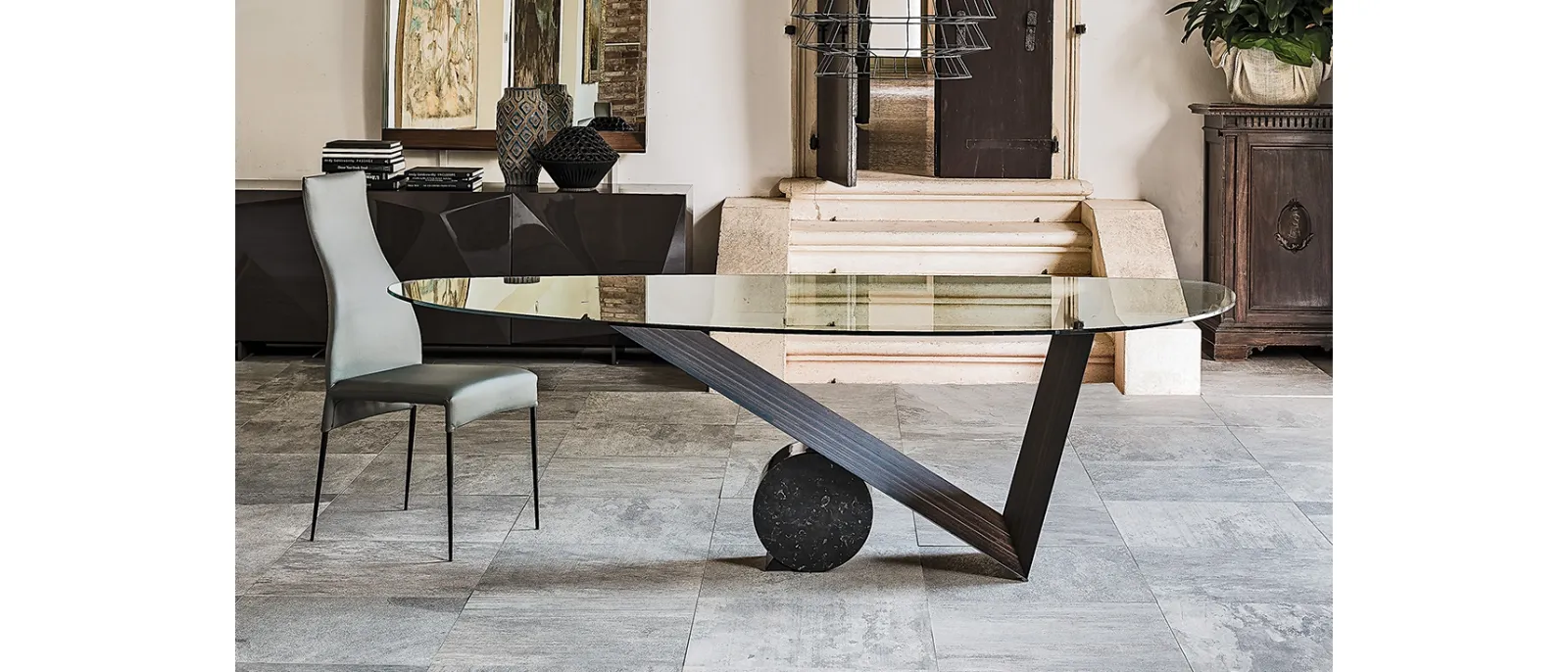 Tavolo in vetro con base in legno Valentino di Cattelan Italia