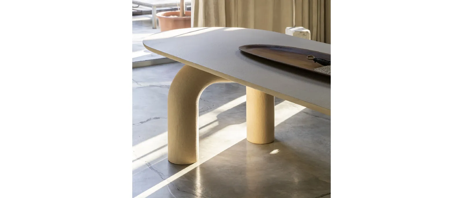 Tavolo di design Elephante di Mogg