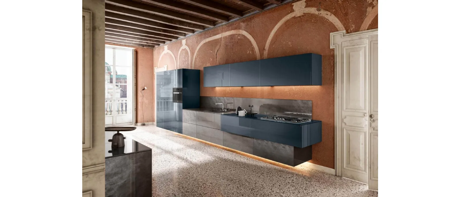 Cucina Design lineare sospesa 36e8 36e8 Metal XGlass Project 1093 in vetro laccato di Lago
