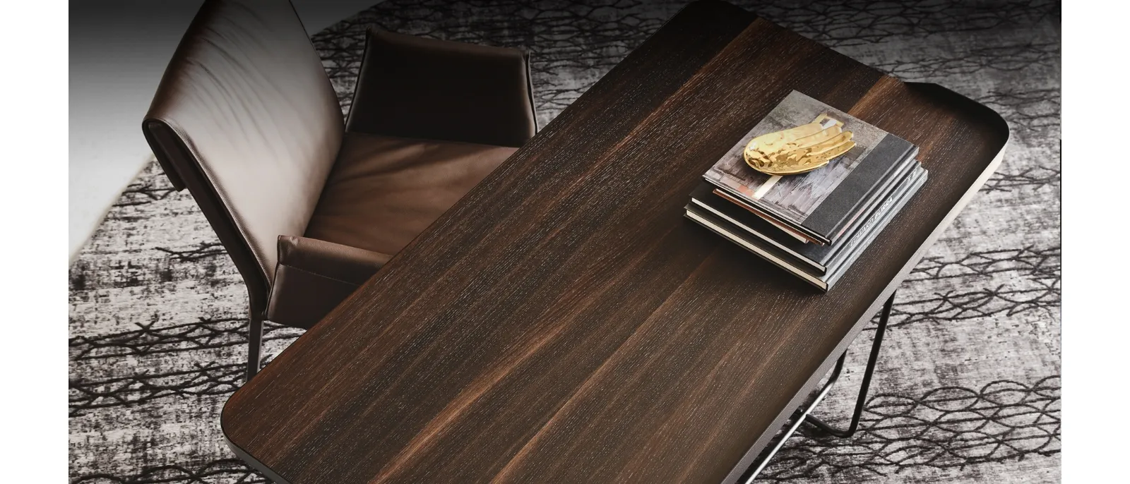 Scrivania da Ufficio in legno con struttura in acciaio Wolf Wood di Cattelan Italia